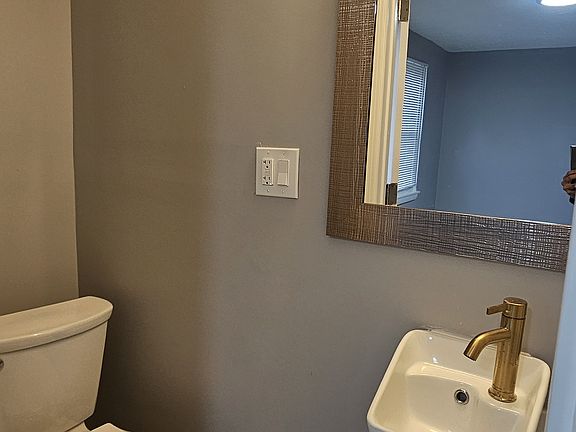 5th image of 899 Ella T Grasso Blvd #2A