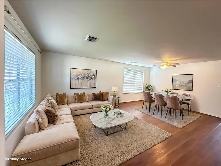 4710 Meadowthorn Ct — Photo 2