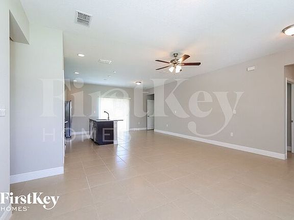 3rd image of 405 Ohio Ln