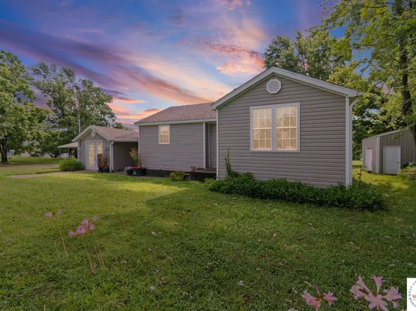 201 S Mahan St, Lowry City, MO 64763