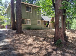 1034 Meadowbrook Rd, Lake Arrowhead, CA 92352