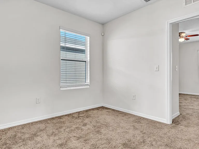 3097 Suncoast Plains Dr — Photo 16