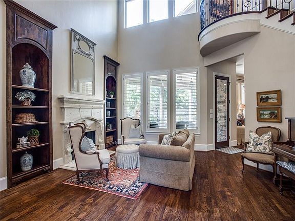 4th image of 2305 Highgate Dr