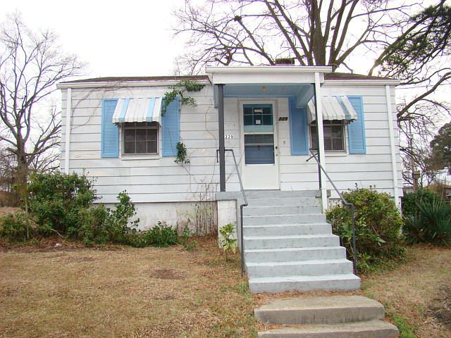 1st image of 229 Willow St