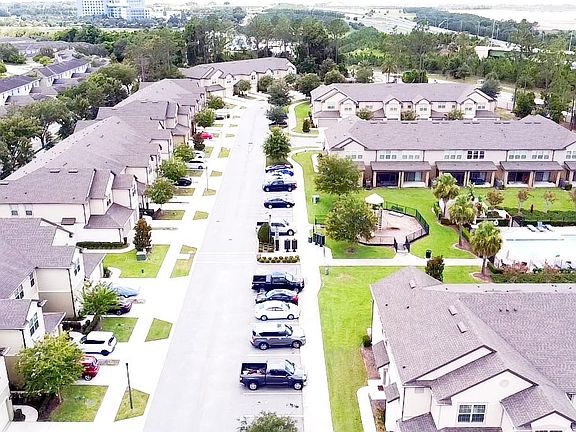 4th image of 1160 Pavia Dr