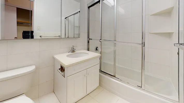 Rented by Bond New York | media 16