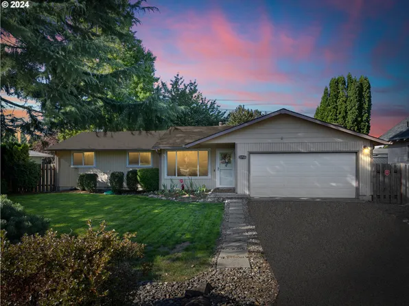 21733 NE Halsey St, Fairview, OR 97024