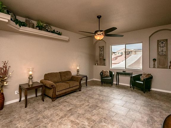 5th image of 2120 Chaparral Dr