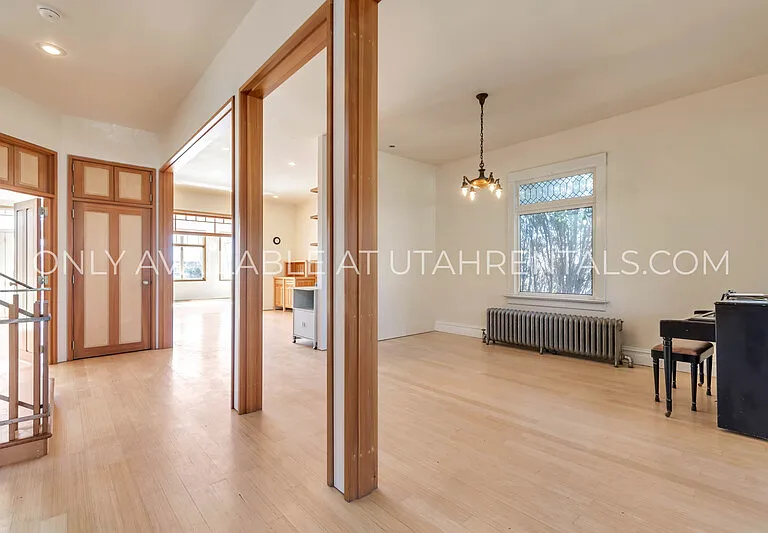 1218 E 600 S — Photo 9