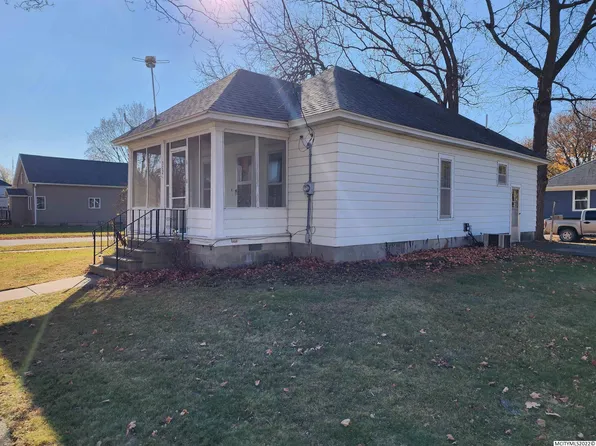 502 N Hawkeye Ave, Nora Springs, IA 50458