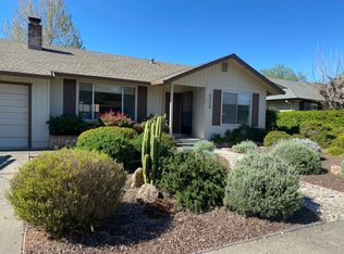 8905 Oak Trail Dr, Santa Rosa, CA 95409