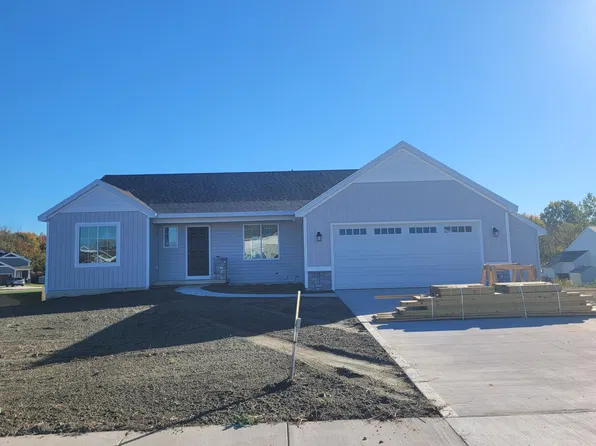 4275 Butternut Dr, Wayland, MI 49348