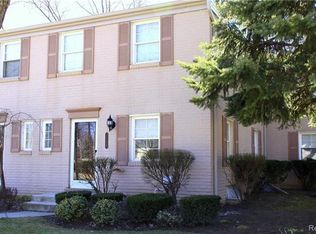 1796 Graefield Rd, Birmingham, MI 48009