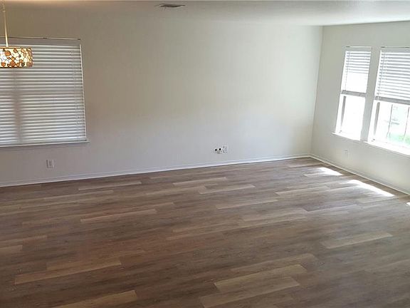 3rd image of 111 Salerno Dr