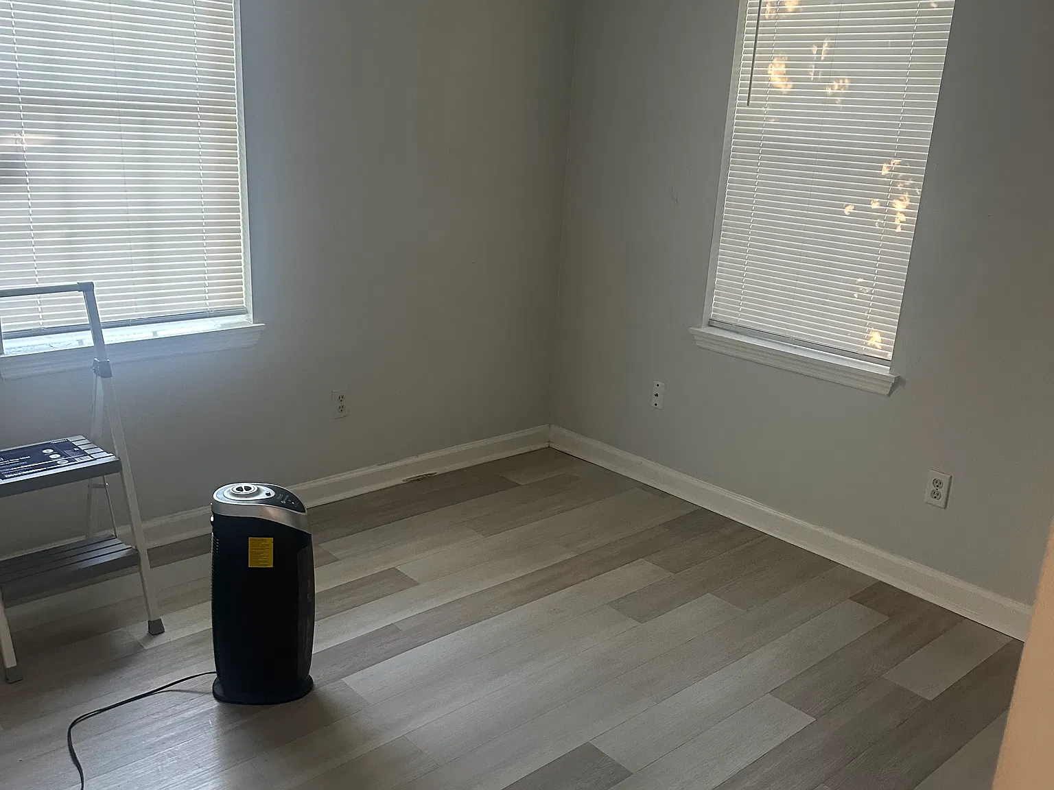 2 bed, 700 sqft, $1,100 — Photo 2