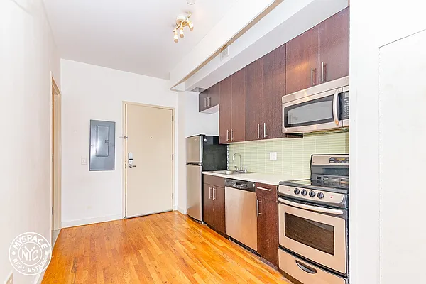 Rented by MySpaceNYC | media 42