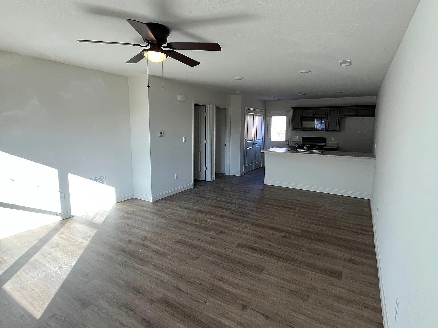 3 bed, 1620 sqft, $1,500 — Photo 3