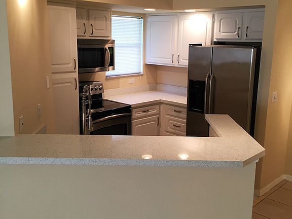 3rd image of 701 Vista Isles Dr APT 1611