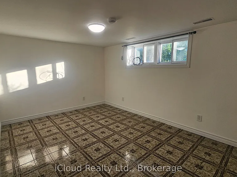 111 Bexhill Ave #BSMNT — Photo 7