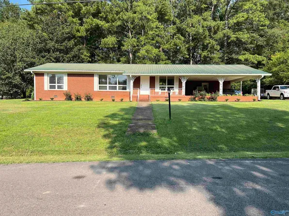 717 Adams St, Scottsboro, AL 35768