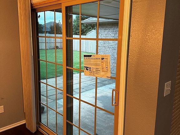 5th image of 208 Springcreek Dr