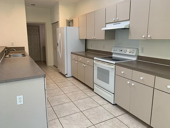 4th image of 4319 NW 36th Ter
