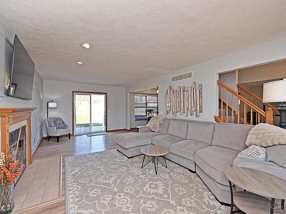 5th image of 6531 Silver Skate Dr
