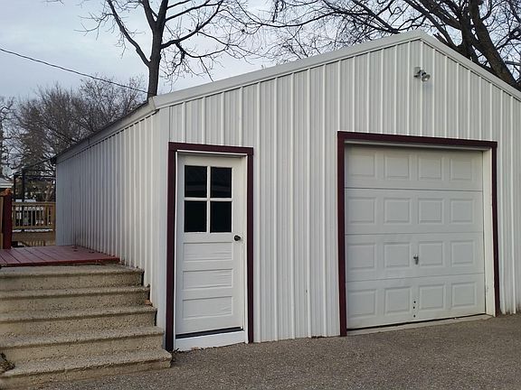 3rd image of 1121 Lake Ave