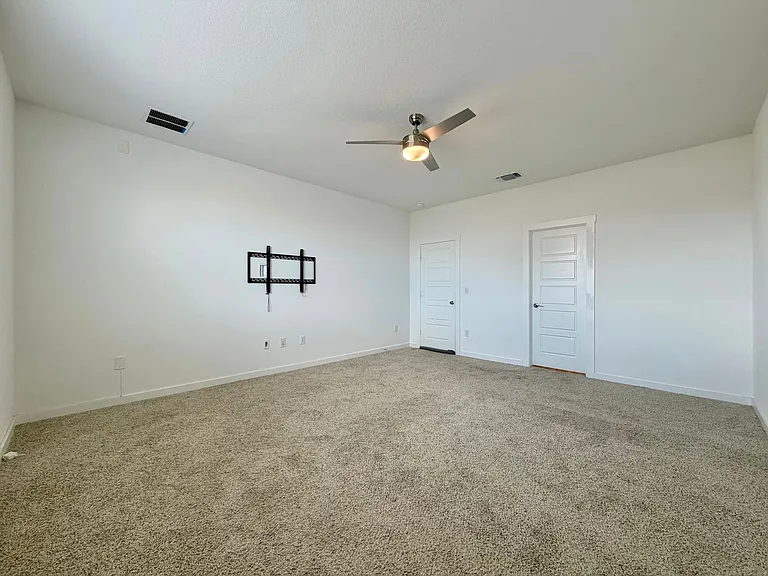 2901 Louris Ln — Photo 16