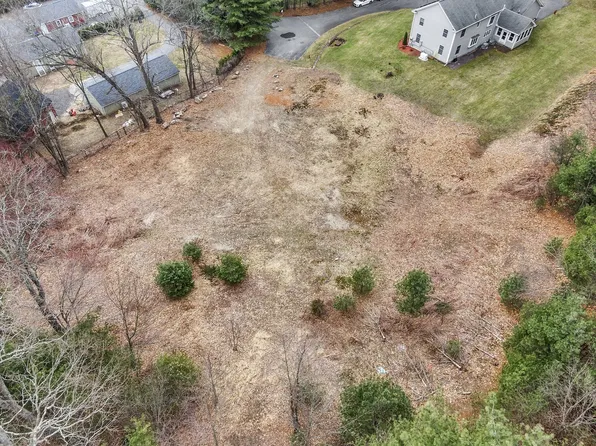 1 Delisio Dr, Andover, MA 01810