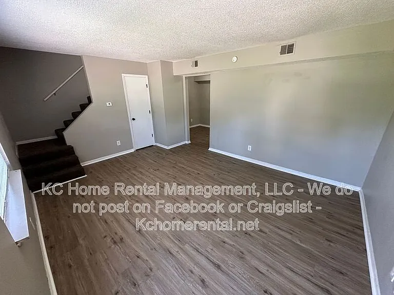 6337 N Wyandotte St — Photo 9