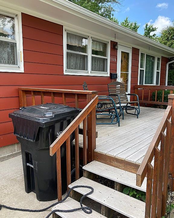 1115 E 15th St, Yankton, SD 57078 Zillow