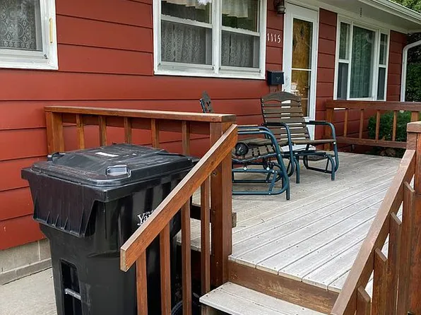 1115 E 15th St, Yankton, SD 57078