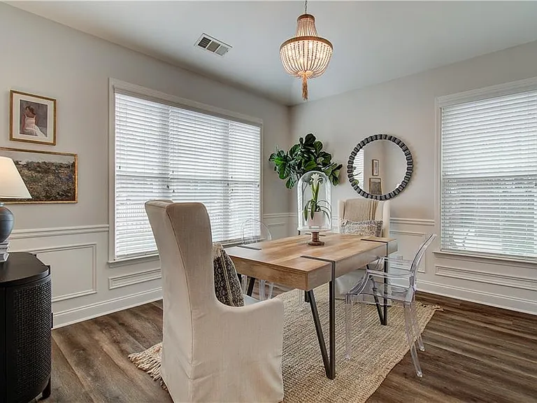 3822 Carriage House Dr — Photo 4