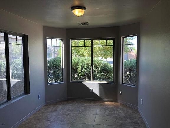 4th image of 743 E Wolf Hollow Dr