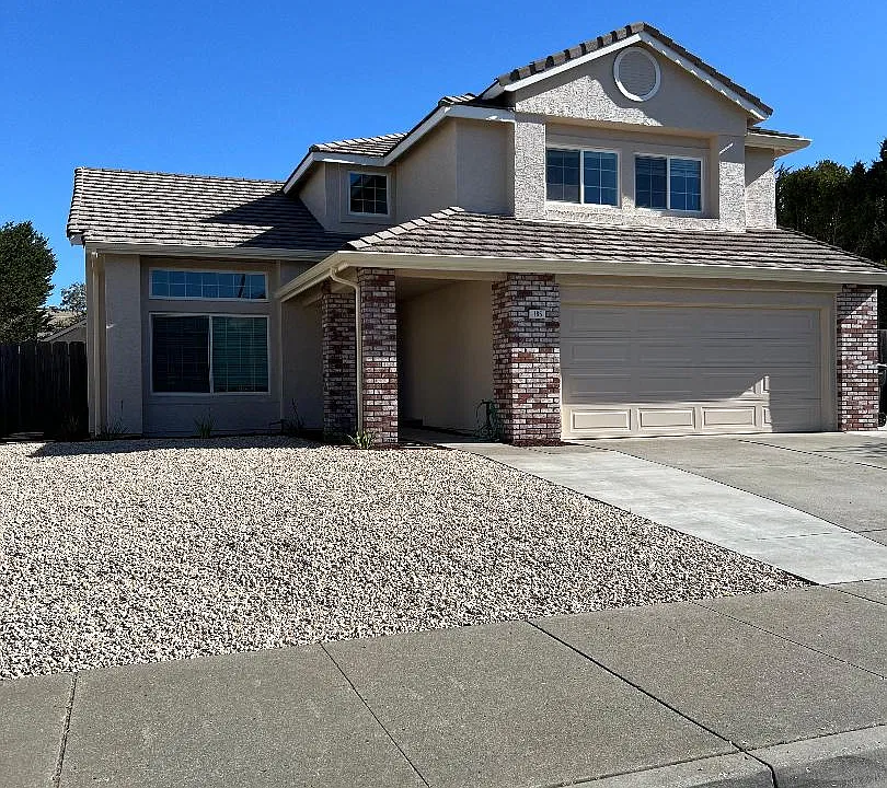 165 Pacific Ct