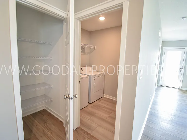 1100 NW Yorktown Dr — Photo 13