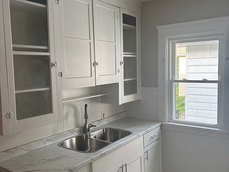 15406 Holmes Ave — Photo 2