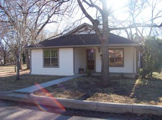 211 W Morse St, Fredericksburg, TX 78624
