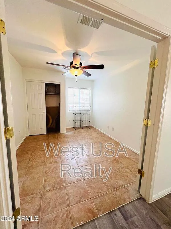 3 bed, 2.0 bath, 1103 sqft, $1,650 — Photo 2