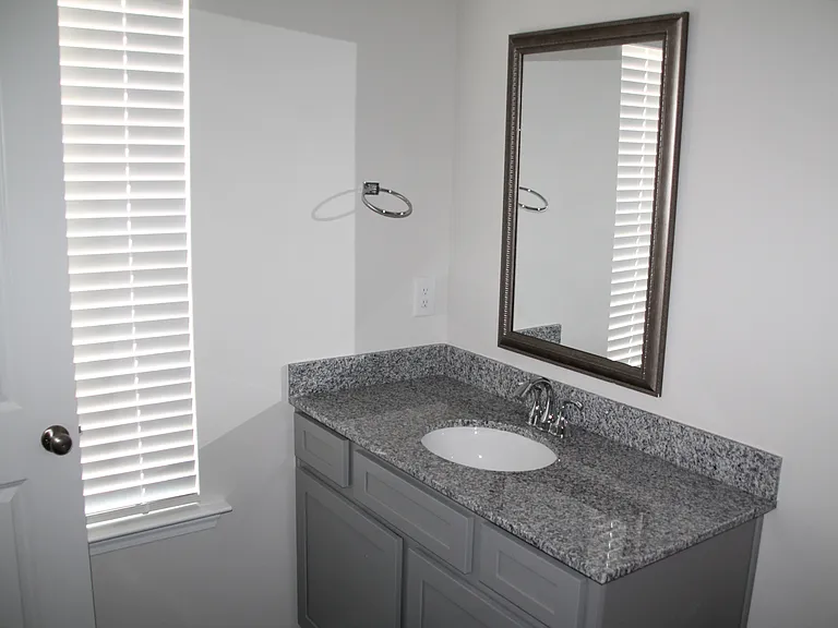121 Foundation Way — Photo 16