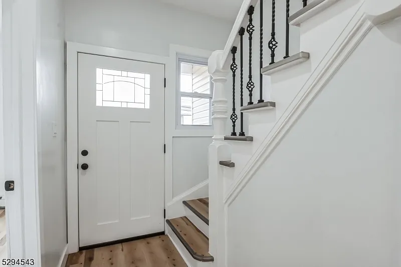 326 S Spring St — Photo 2