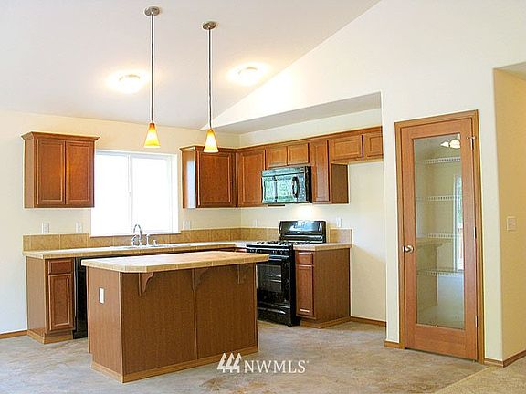 3rd image of 8251 86th Avenue NE #Lt 34
