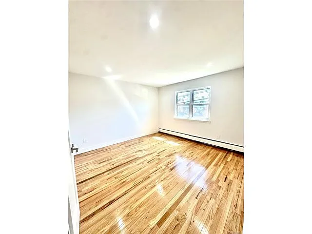 Building Photo - 495 Kimball Ave #1
