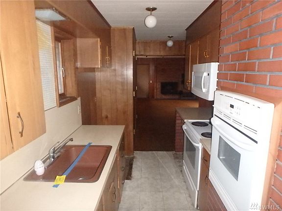 Kitchen looking south