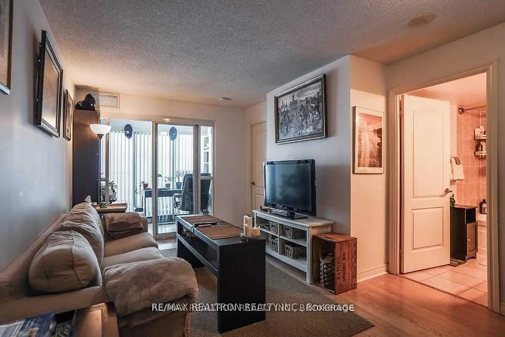 2 bed, $2,200 — Photo 2