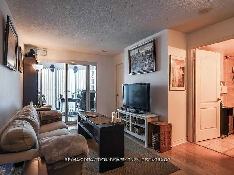 60 Town Centre Ct #315 — Photo 2