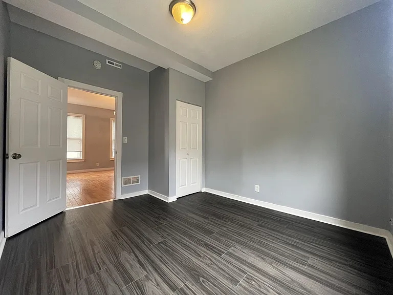 1819 15th Ave S #2 — Photo 5