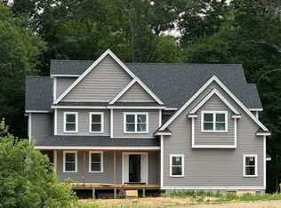 15 Boutwell St, Wilmington, MA 01887