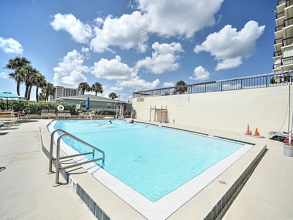 4th image of 1513 Ocean Shore Blvd #7C